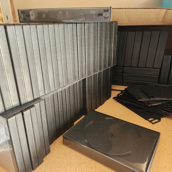 58 X New Black Multi CD Plastic Case Holders + Additional Inserts - Picture 5 of 6